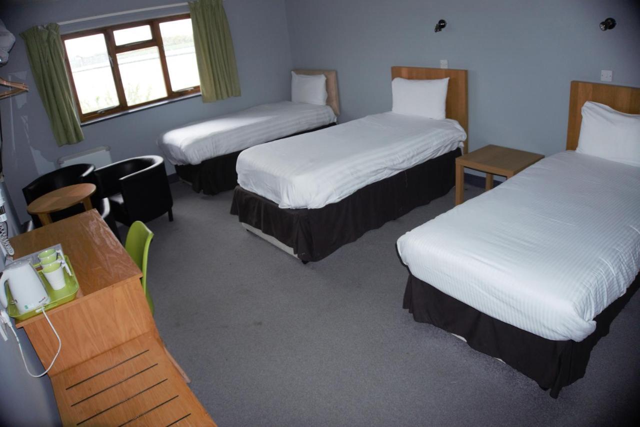 Happy Guests Lodge Lower Whitley Экстерьер фото