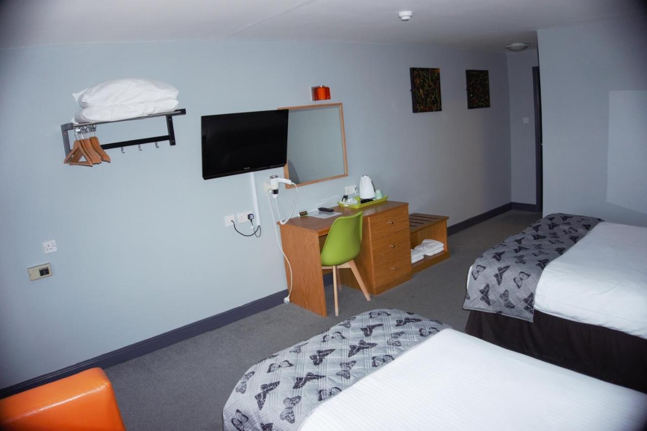 Happy Guests Lodge Lower Whitley Экстерьер фото